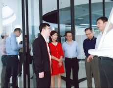 广东省工业和信息化局莅临常州佑平全屋定制家居有限公司调研制造业创新中心建设情况