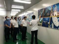 <b><font color='#0000FF'>东莞市委书记肖亚非一行参观考察常州佑平全屋定制家居有限公司半导体</font></b>